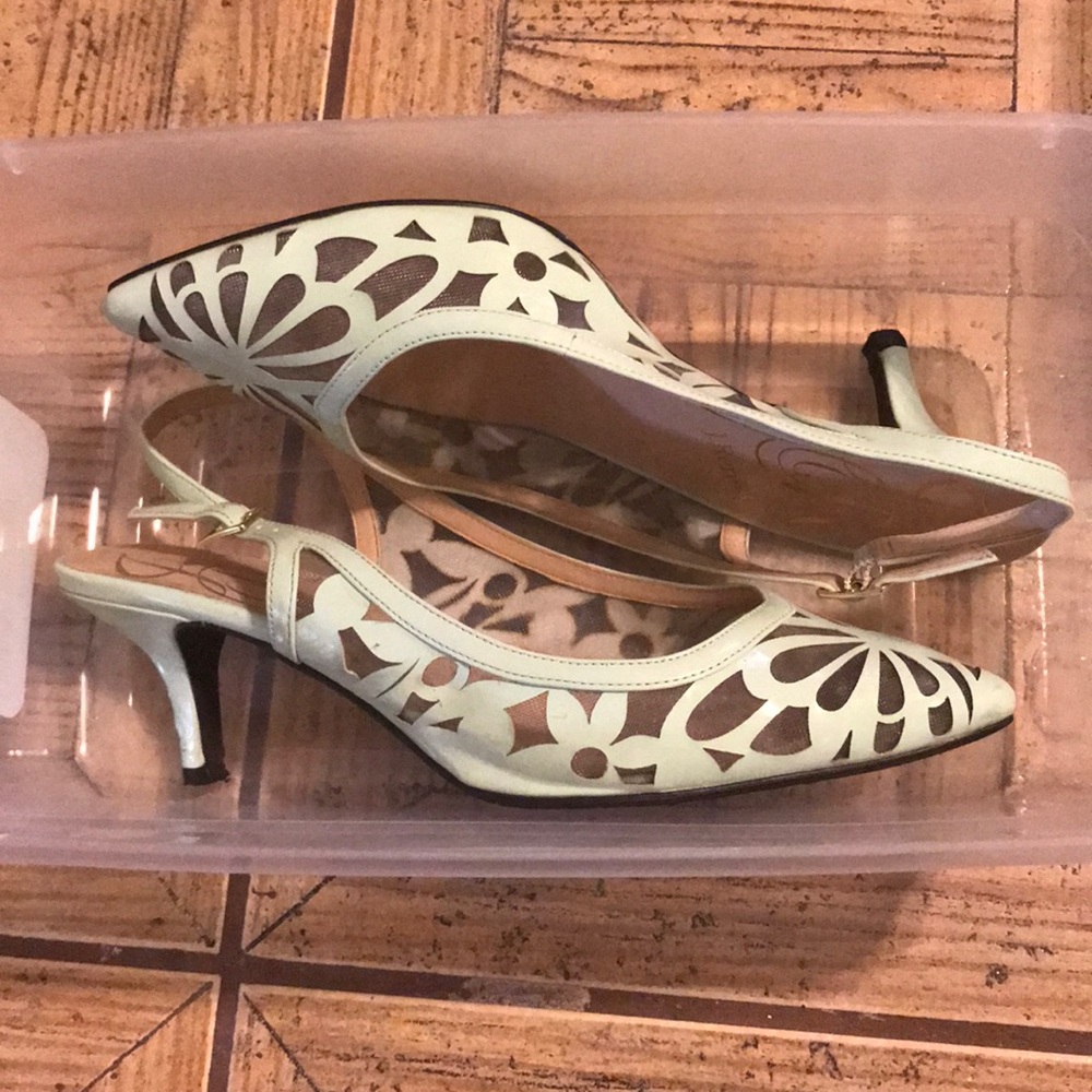 Kitten heel